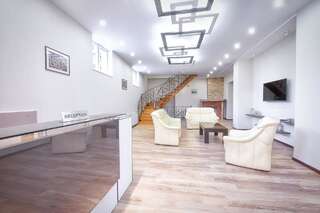 Отель Green Corner Hotel Тбилиси-0