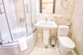 Отель Green Corner Hotel Тбилиси Стандартный двухместный номер с 1 кроватью-15