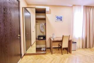 Отель Green Corner Hotel Тбилиси Стандартный двухместный номер с 1 кроватью-24