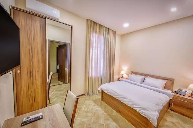 Отель Green Corner Hotel Тбилиси-32